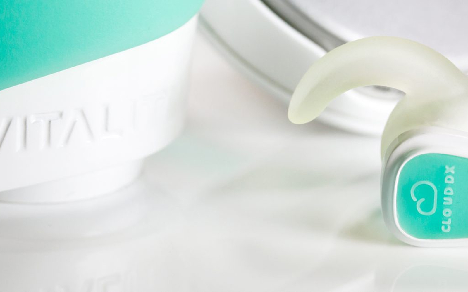 wearable 04 1600x642 1 1